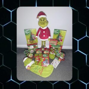 WIN GRINCHMAS BUNDLE