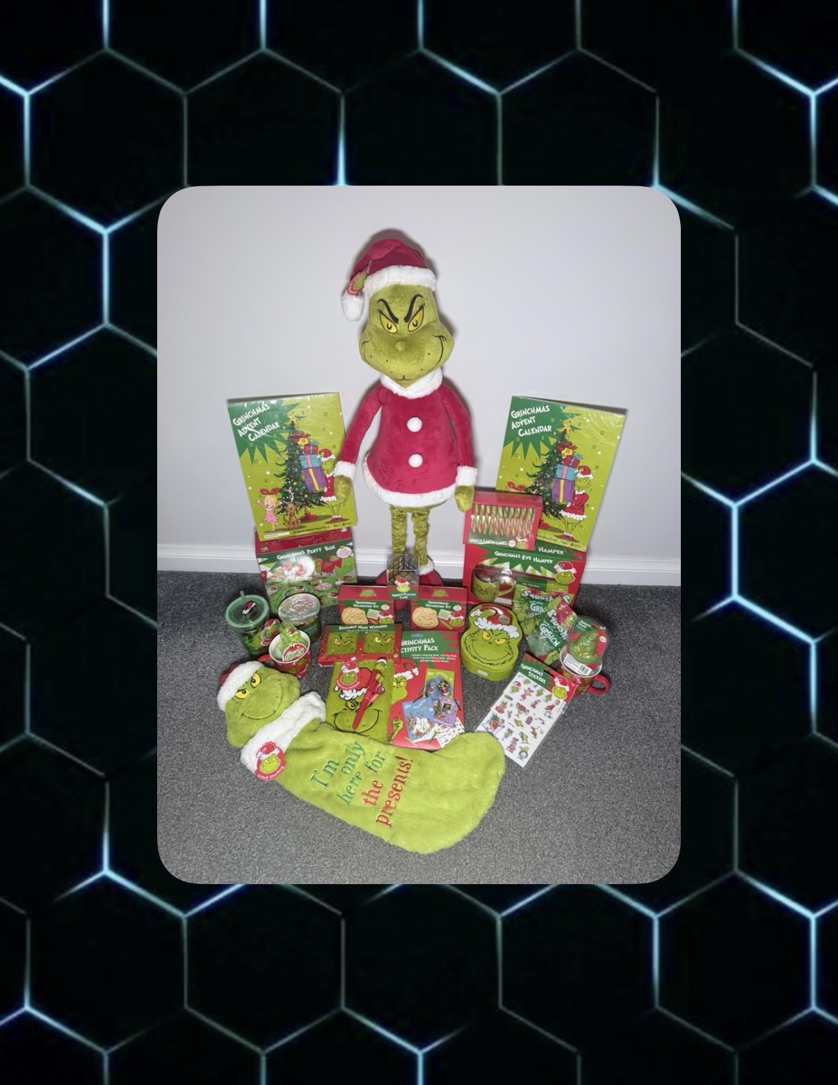 WIN GRINCHMAS BUNDLE